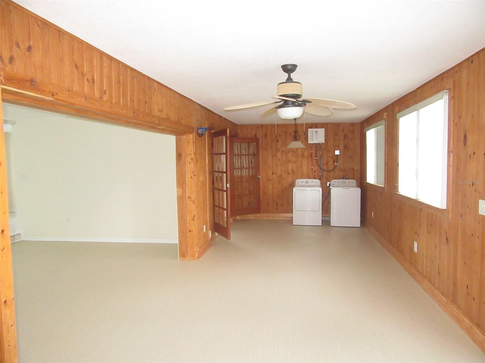 Image 17 of 34 For 21452 Edgewater Drive