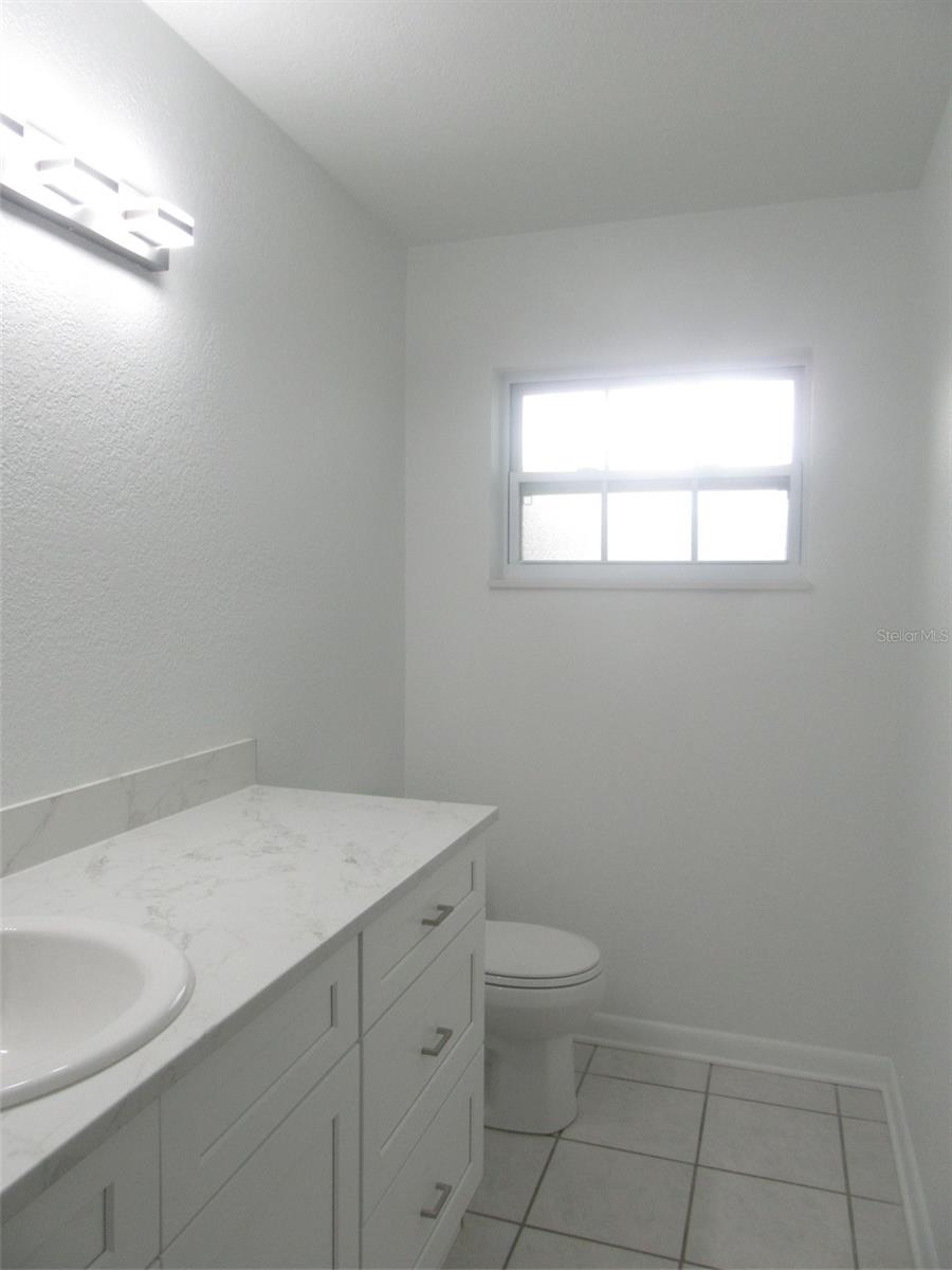 Image 21 of 34 For 21452 Edgewater Drive