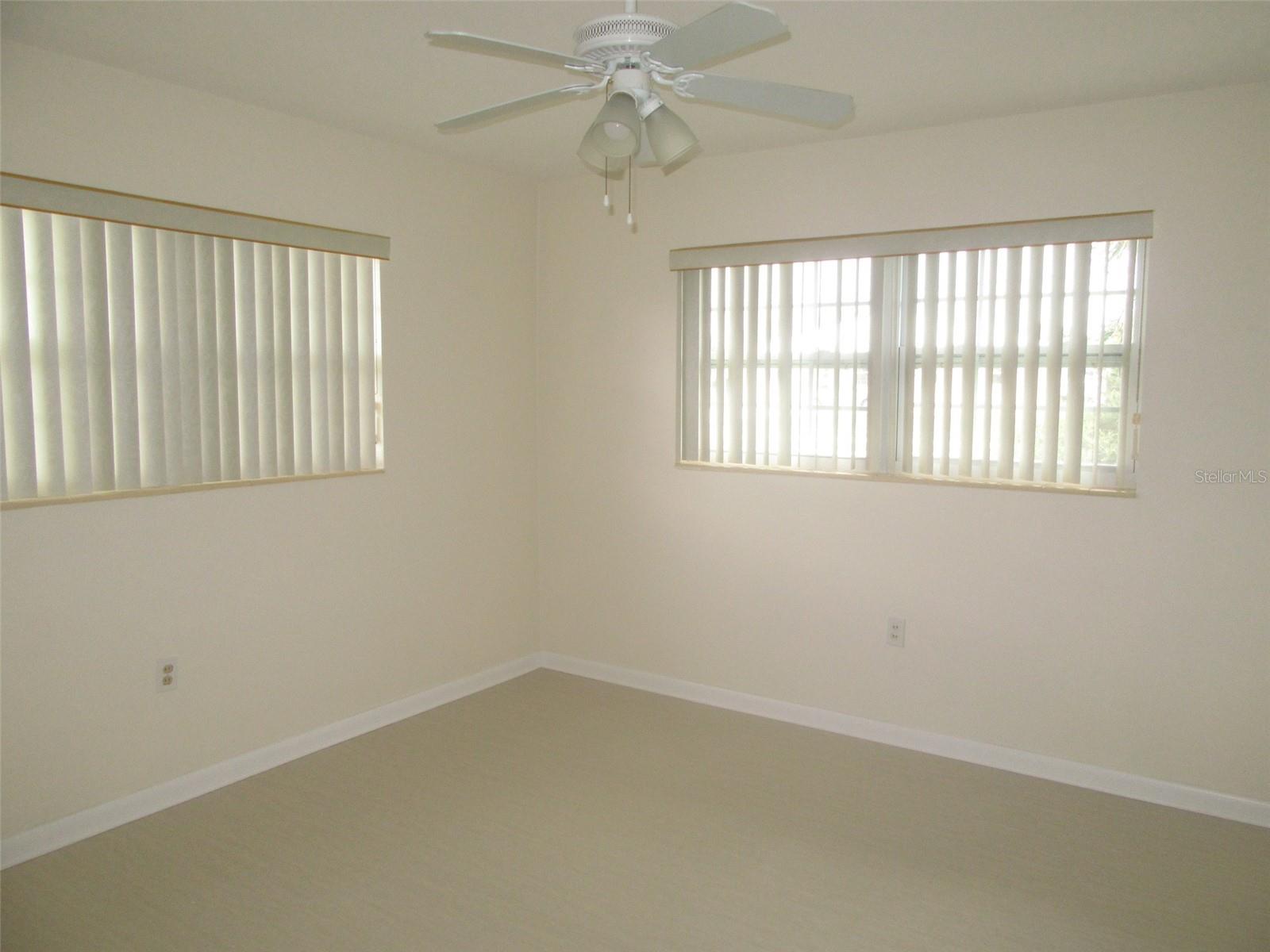 Image 33 of 34 For 21452 Edgewater Drive