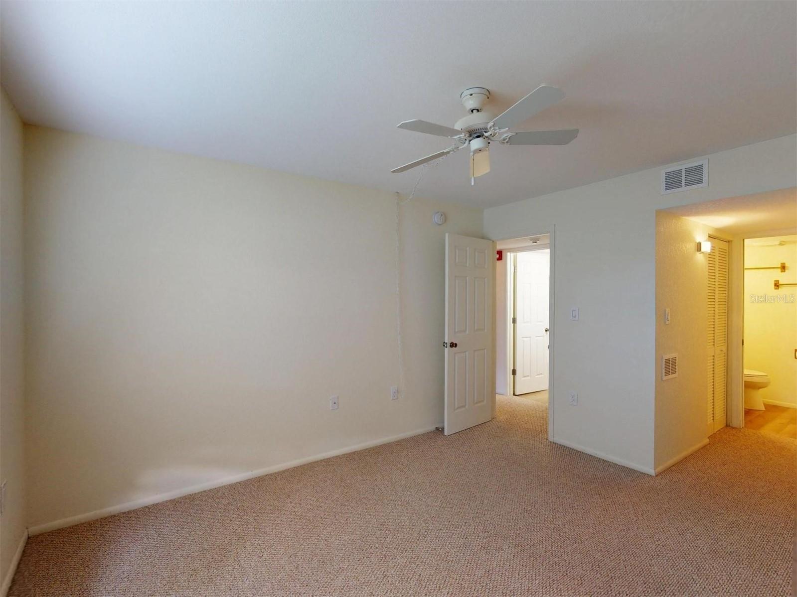 Image 17 of 32 For 21267 Gertrude Avenue 113