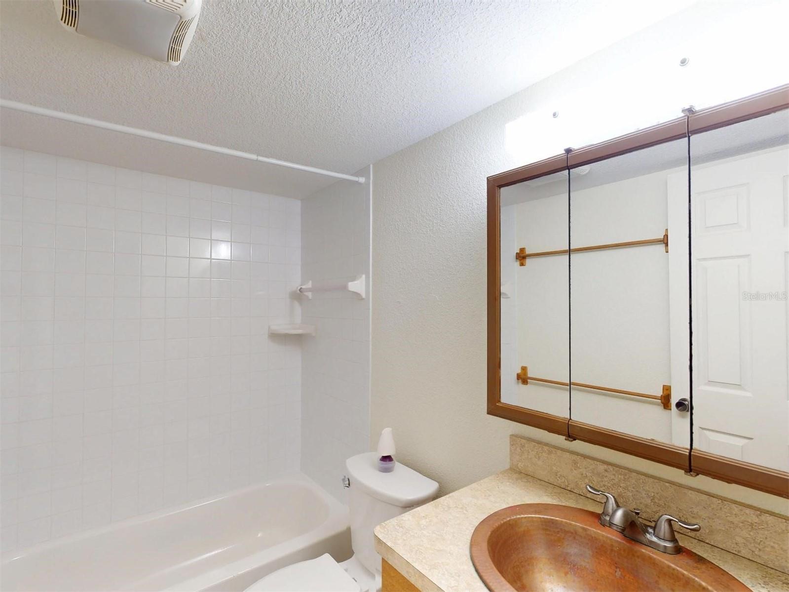 Image 21 of 32 For 21267 Gertrude Avenue 113