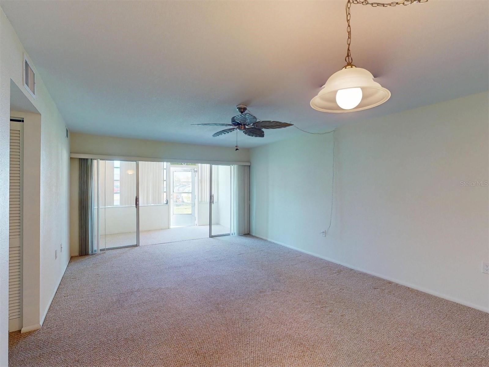 Image 3 of 32 For 21267 Gertrude Avenue 113