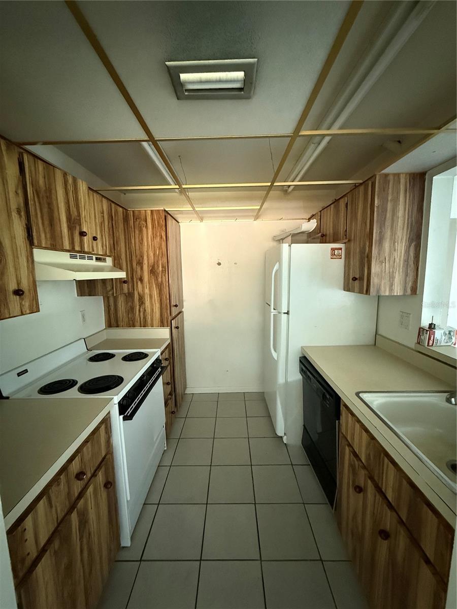 Image 4 of 13 For 1837 Royalview Drive A