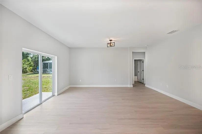 Image 10 of 13 For 17197 Russell Avenue