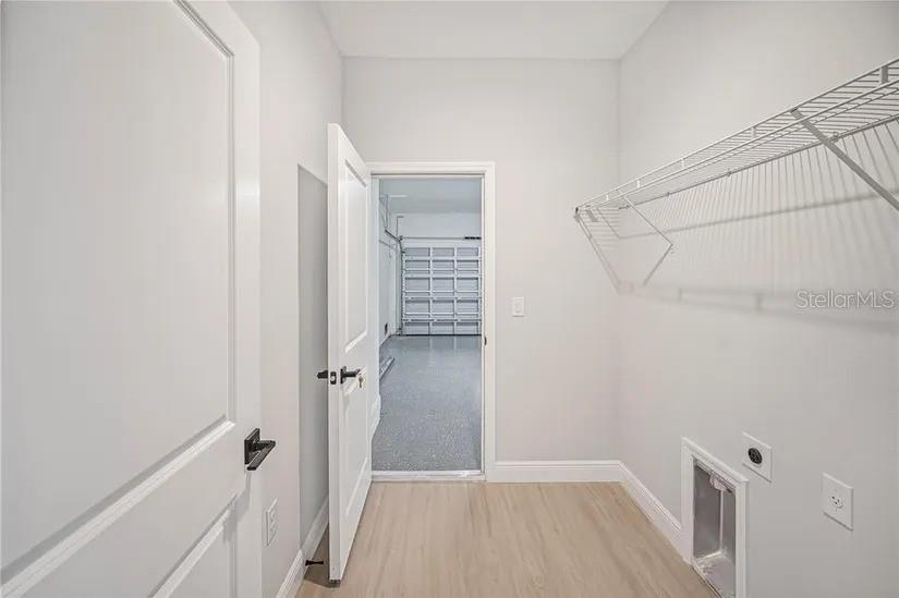 Image 7 of 13 For 17197 Russell Avenue