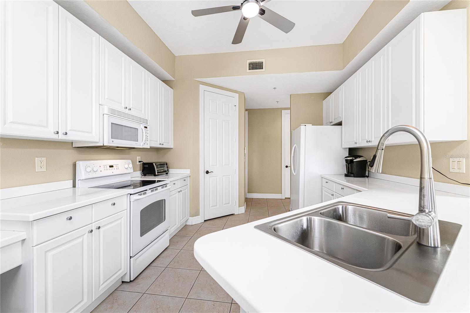 Image 11 of 78 For 97 Vivante Boulevard 404