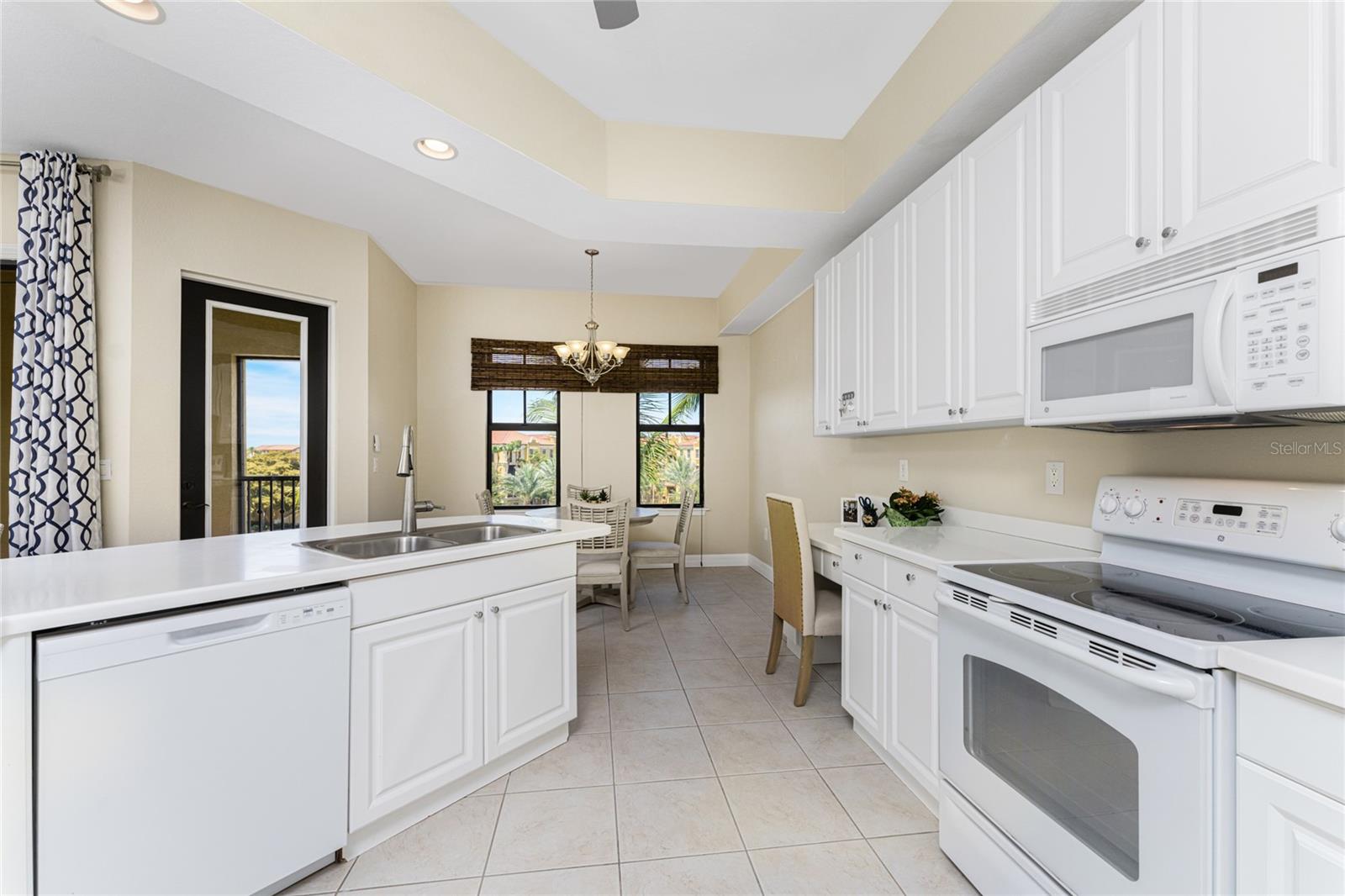 Image 12 of 78 For 97 Vivante Boulevard 404