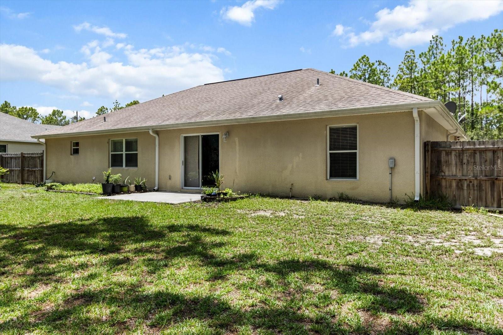 Listing photo id 33 for 16038 Malden Road