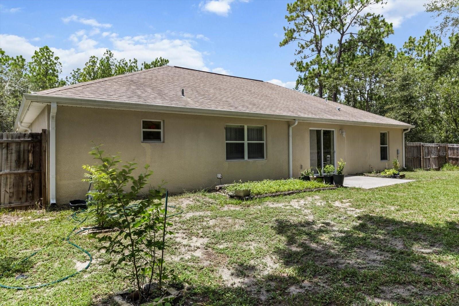 Listing photo id 34 for 16038 Malden Road