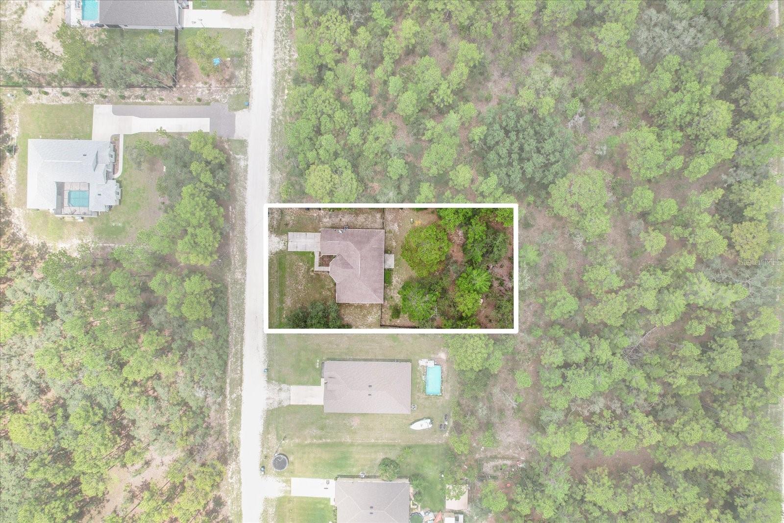 Listing photo id 38 for 16038 Malden Road