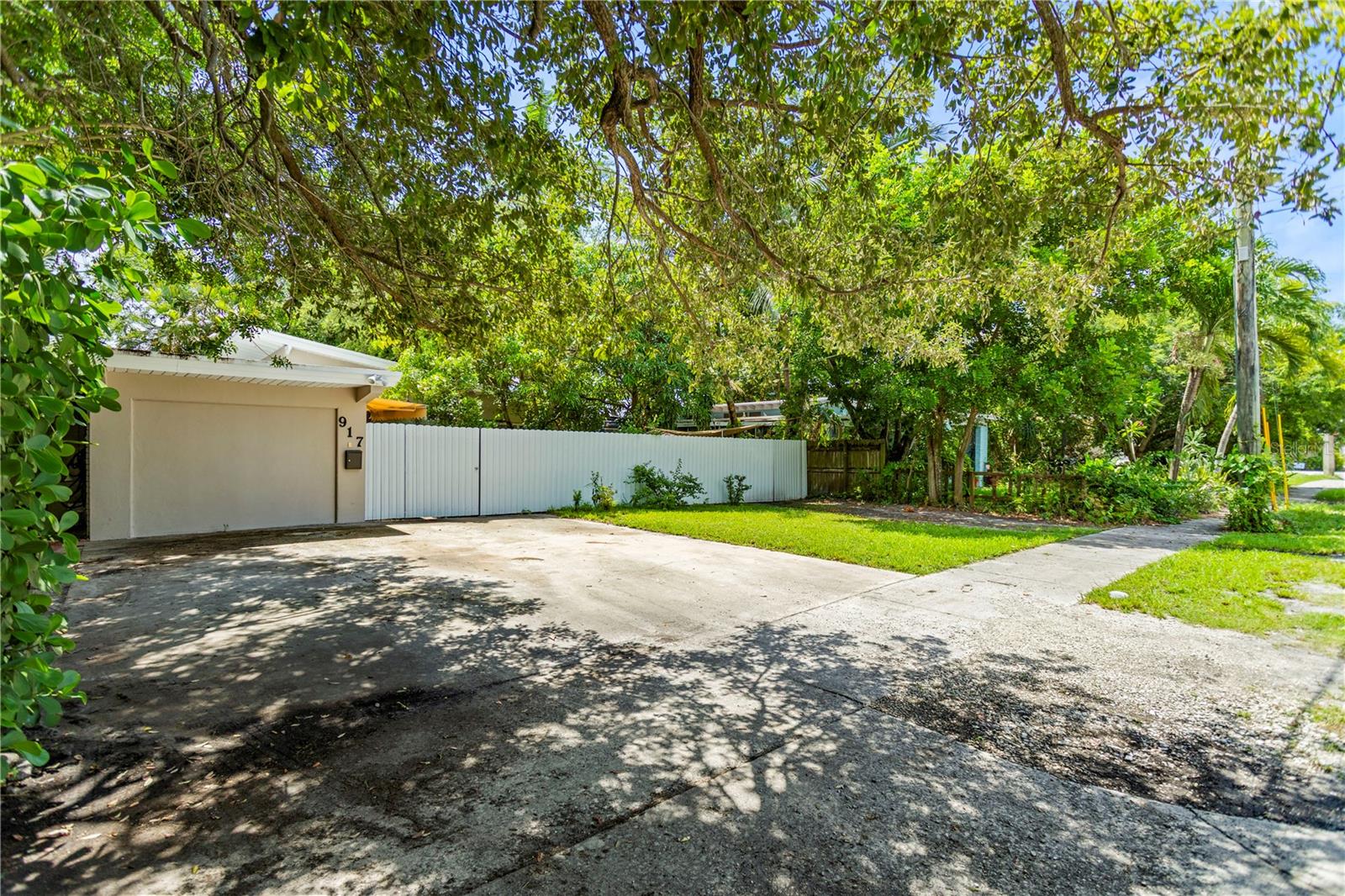 Image 2 of 49 For 917 26th Avenue