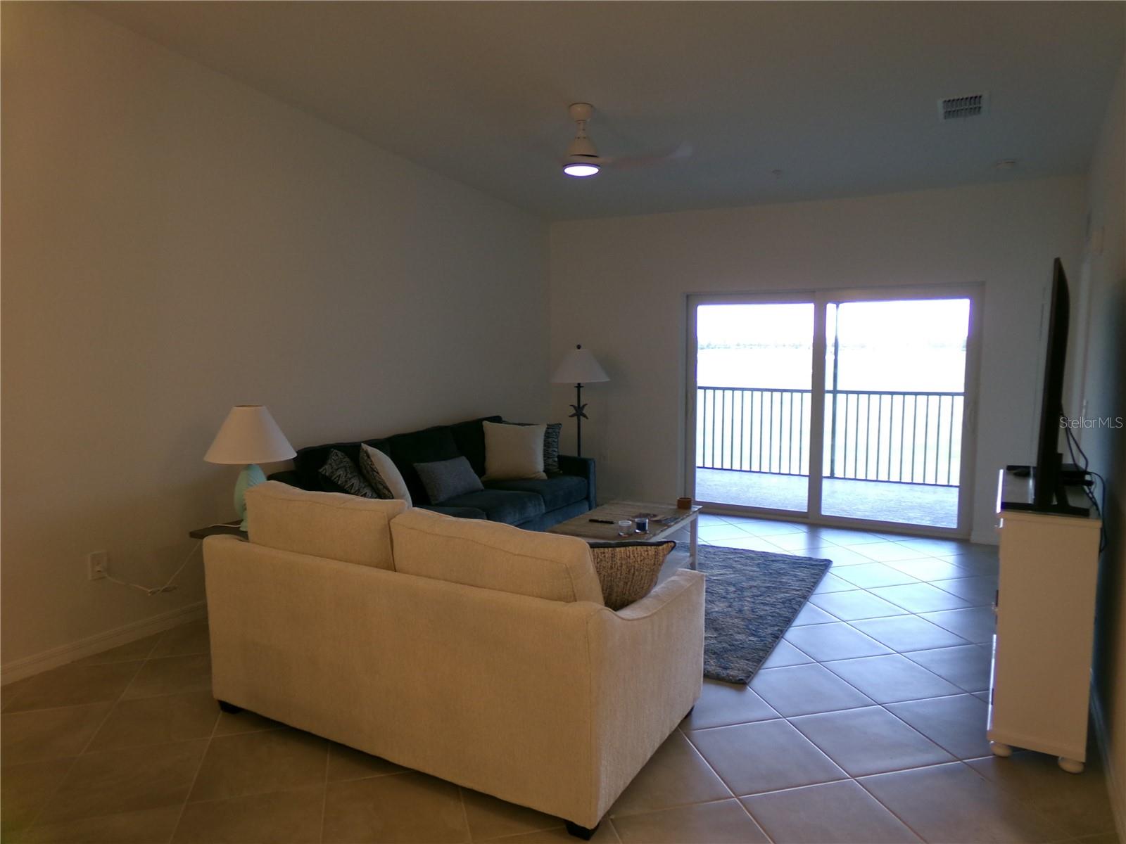 Image 9 of 49 For 17535 Opal Sand Drive 205