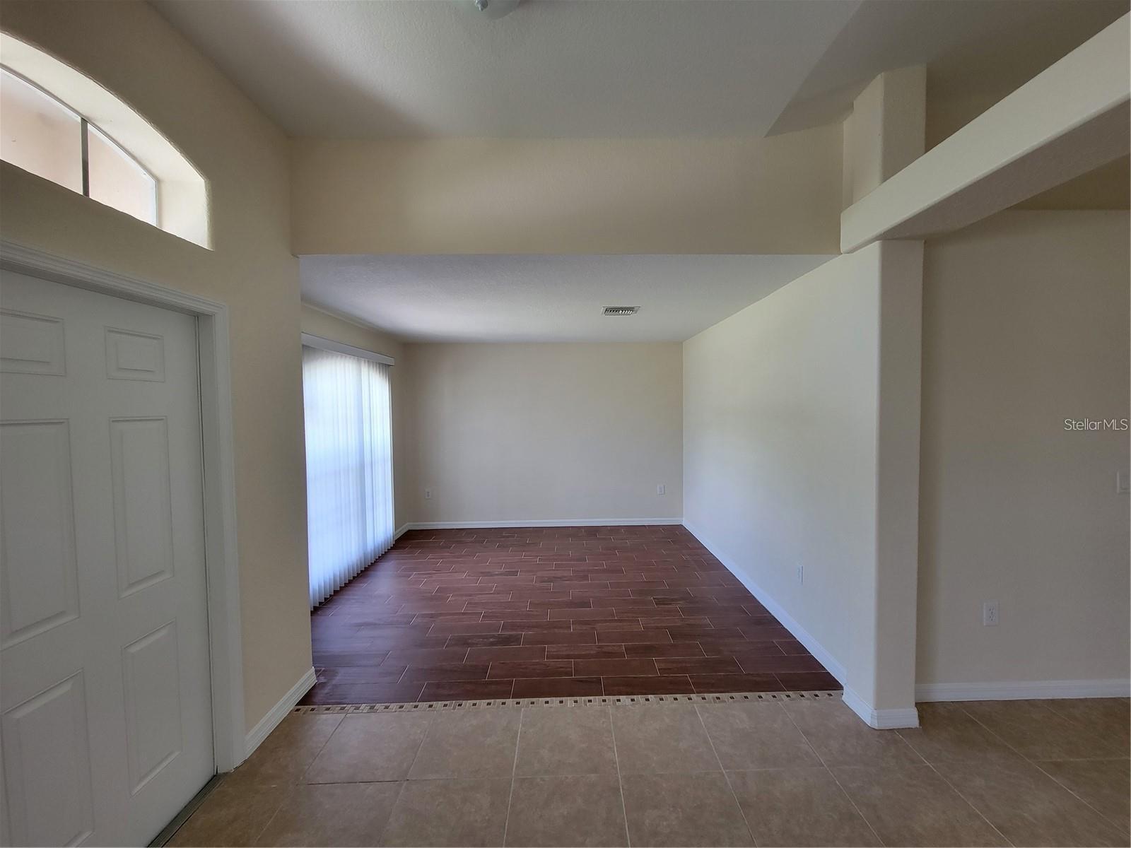 Image 4 of 16 For 15117 Lyneburg Avenue