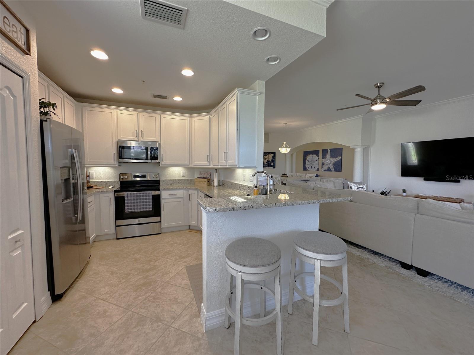 Image 4 of 53 For 14073 Black Beauty Drive 1012