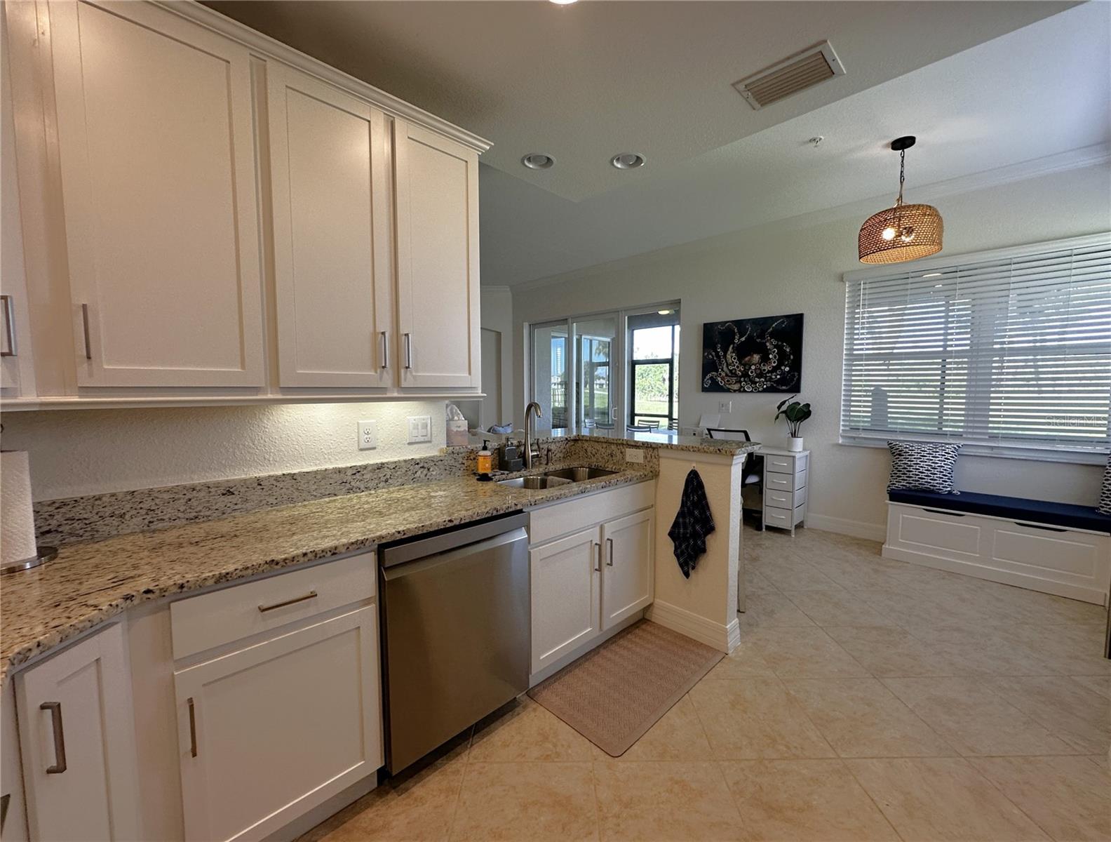 Image 6 of 53 For 14073 Black Beauty Drive 1012