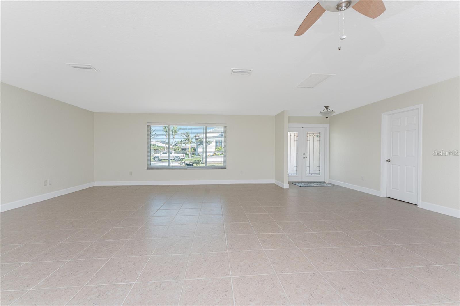 Image 7 of 35 For 35 Sabal Drive