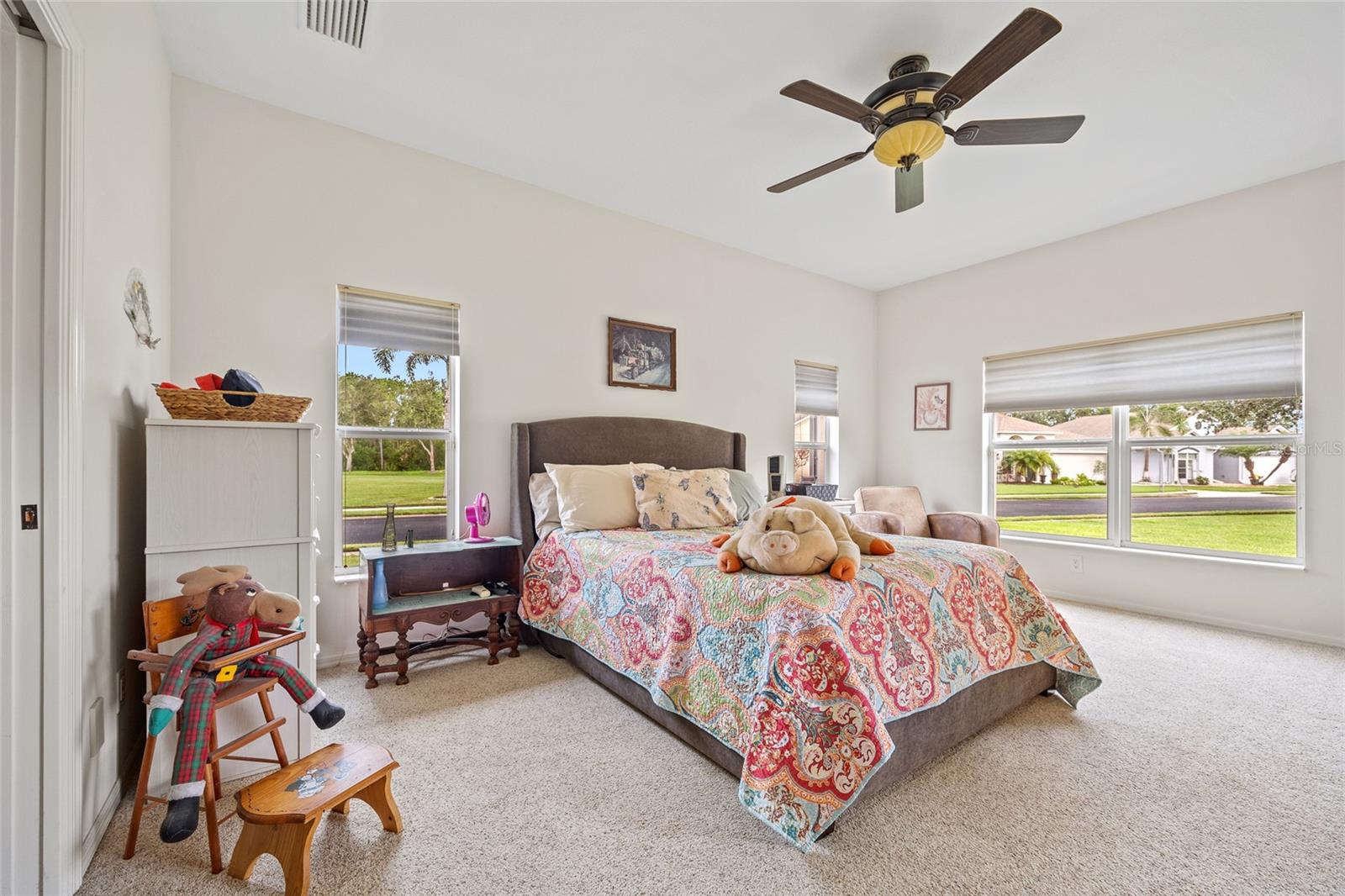 Image 15 of 36 For 2860 Suncoast Lakes Boulevard