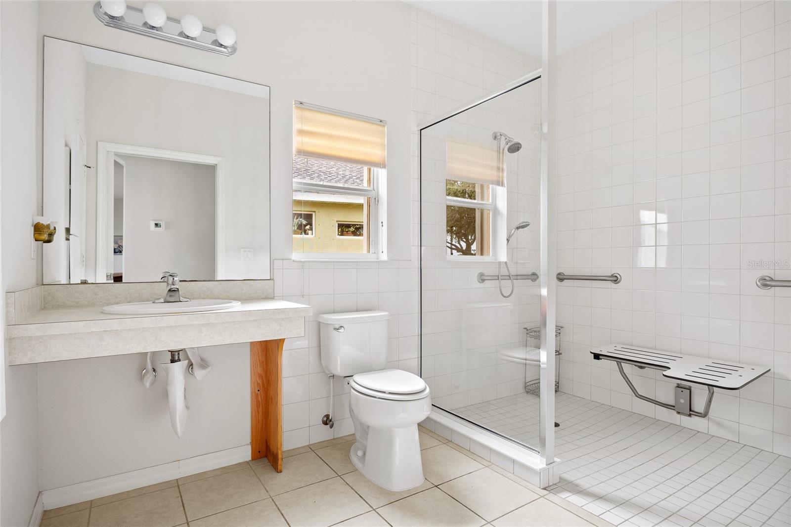 Image 21 of 36 For 2860 Suncoast Lakes Boulevard