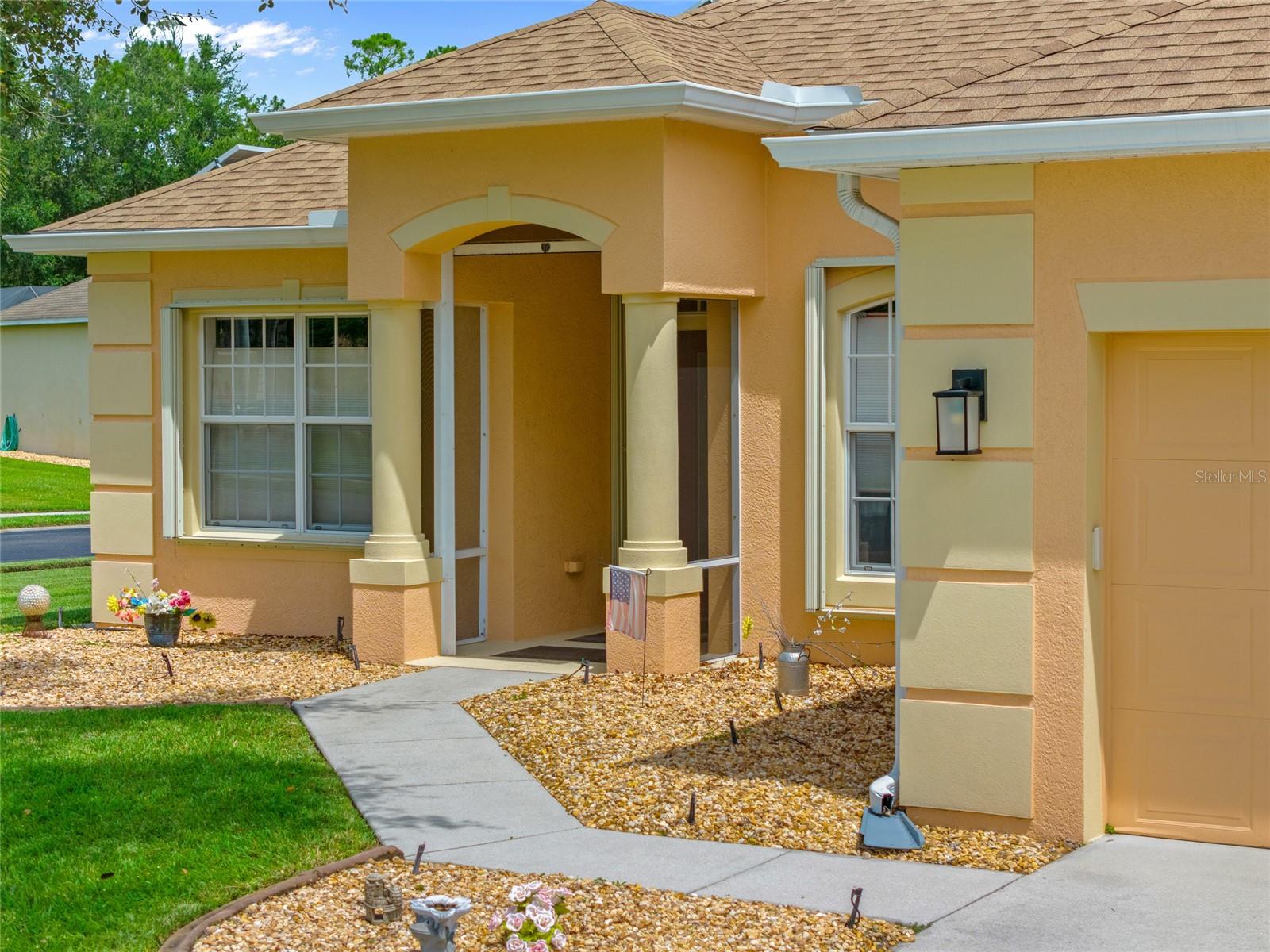 Image 4 of 36 For 2860 Suncoast Lakes Boulevard