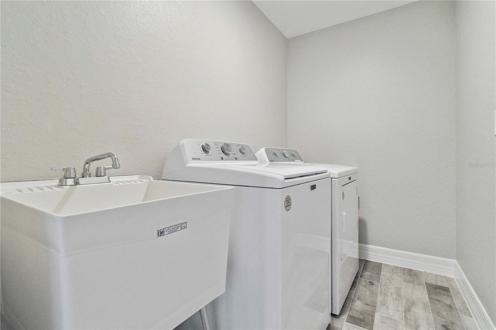 Image 33 of 43 For 11105 Magdalena Avenue