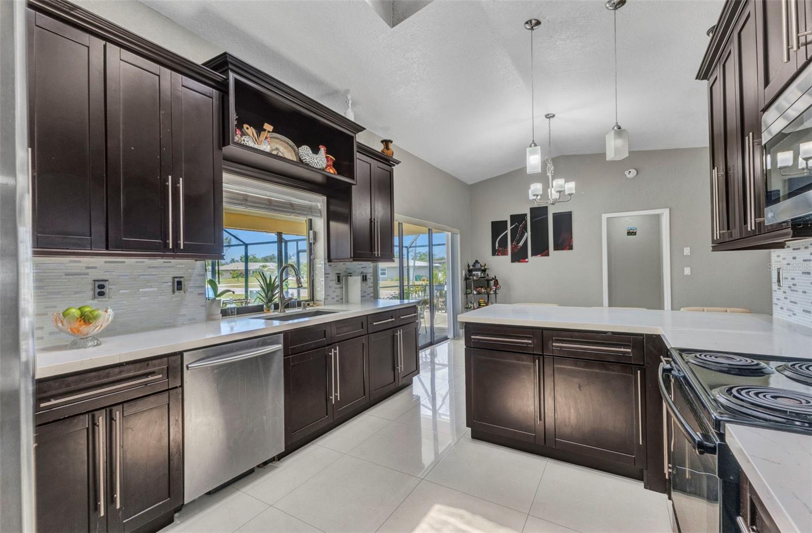 Image 17 of 50 For 957 Chevy Chase Street