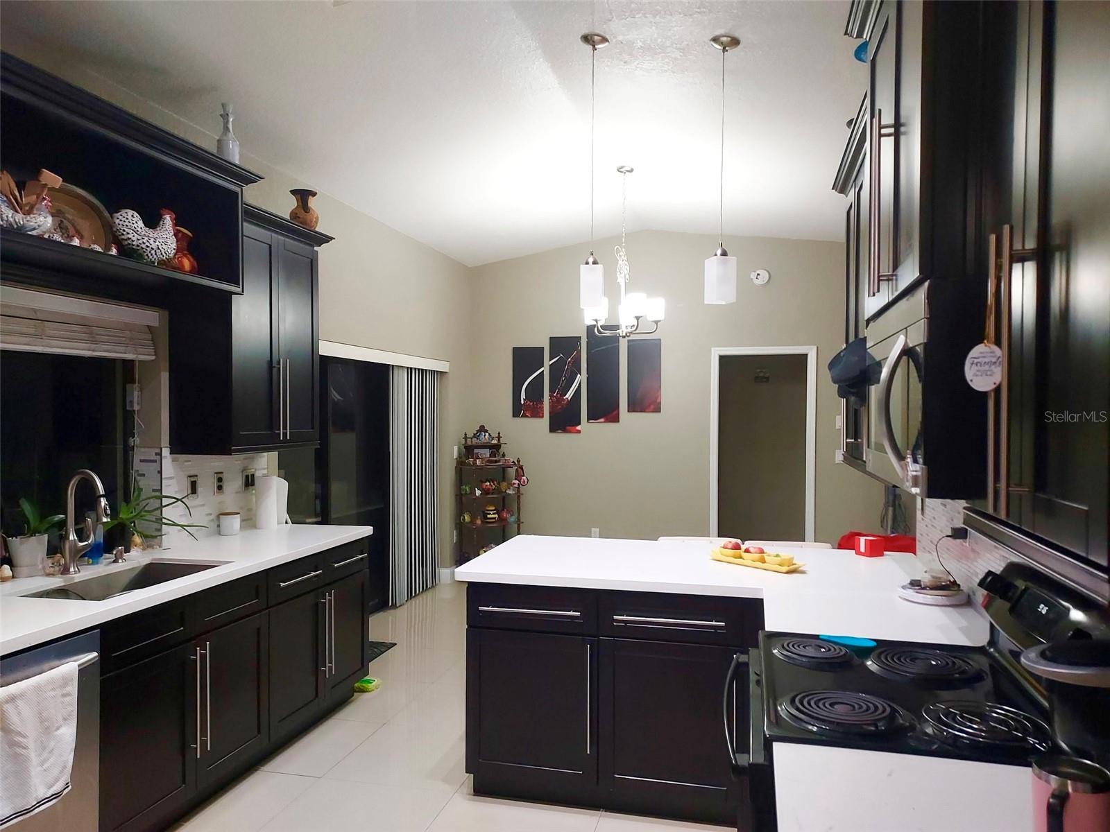 Image 8 of 50 For 957 Chevy Chase Street