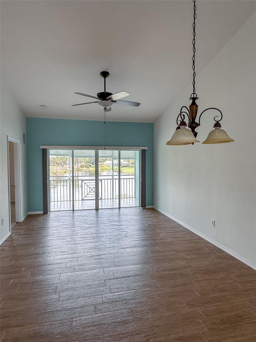 Image 5 of 26 For 5751 Sabal Trace Drive 201