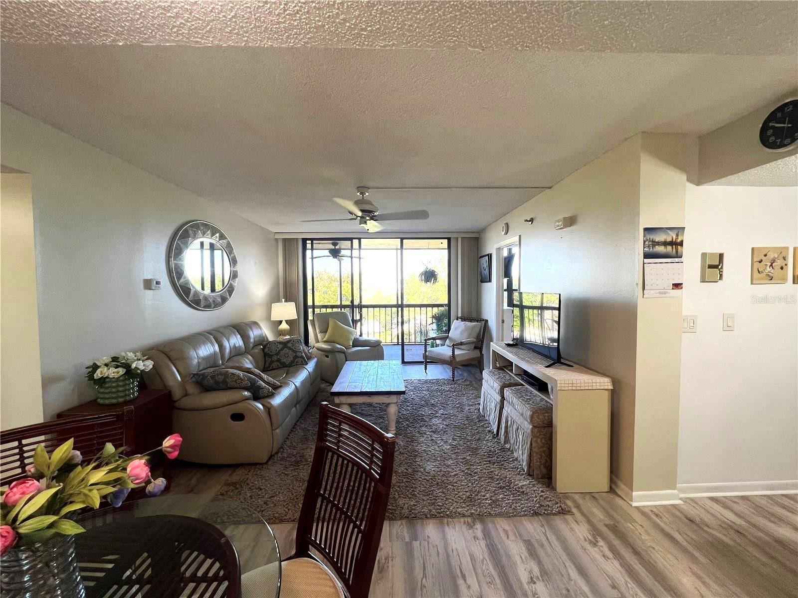 Image 4 of 15 For 21405 Olean Boulevard 403