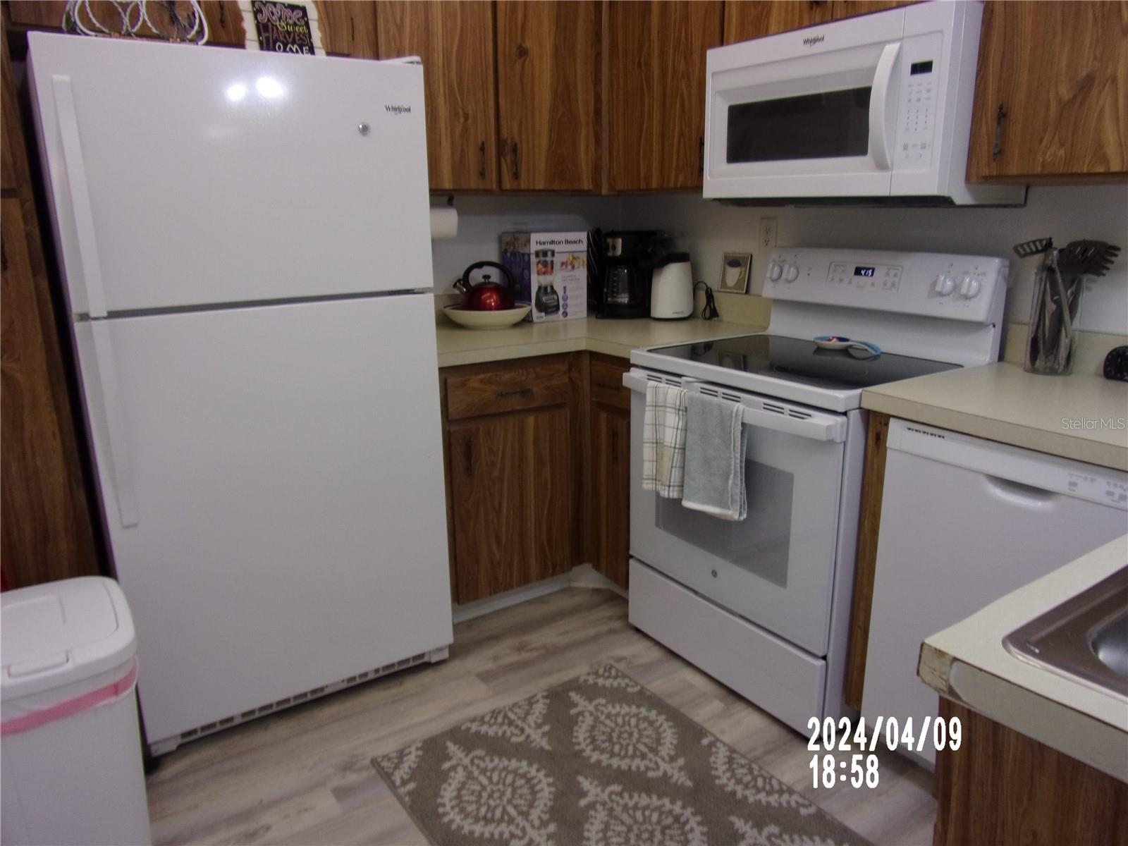 Image 6 of 15 For 21405 Olean Boulevard 403