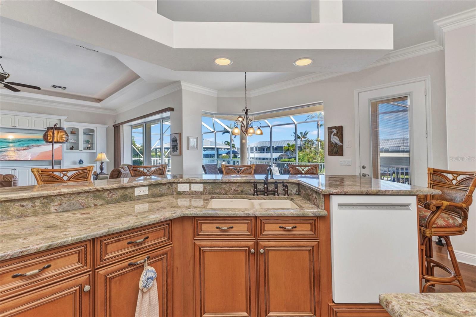 Image 33 of 100 For 24354 Pirate Harbor Boulevard