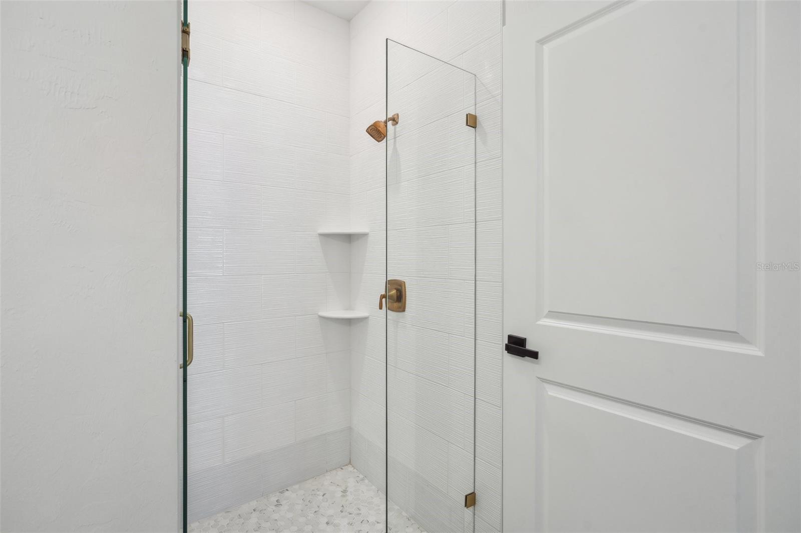 Image 25 of 60 For 20278 Kingmont Drive