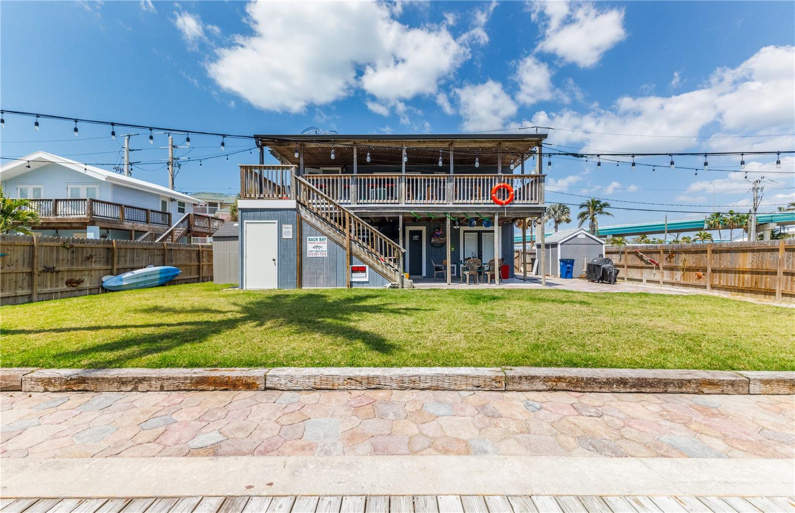 Listing photo id 4 for 340 Crescent Street