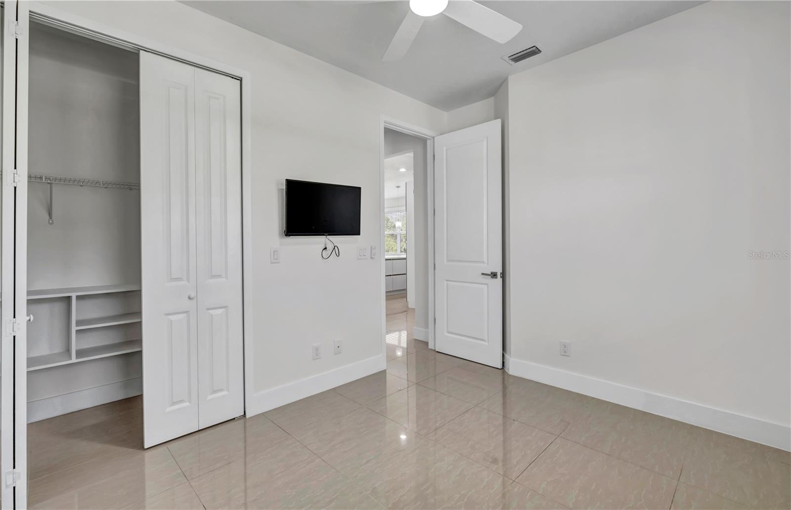 Image 17 of 28 For 1119 Ansin Street