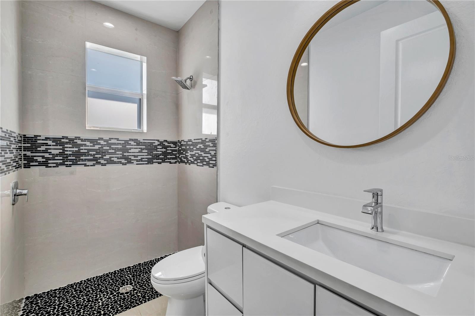 Image 18 of 28 For 1119 Ansin Street