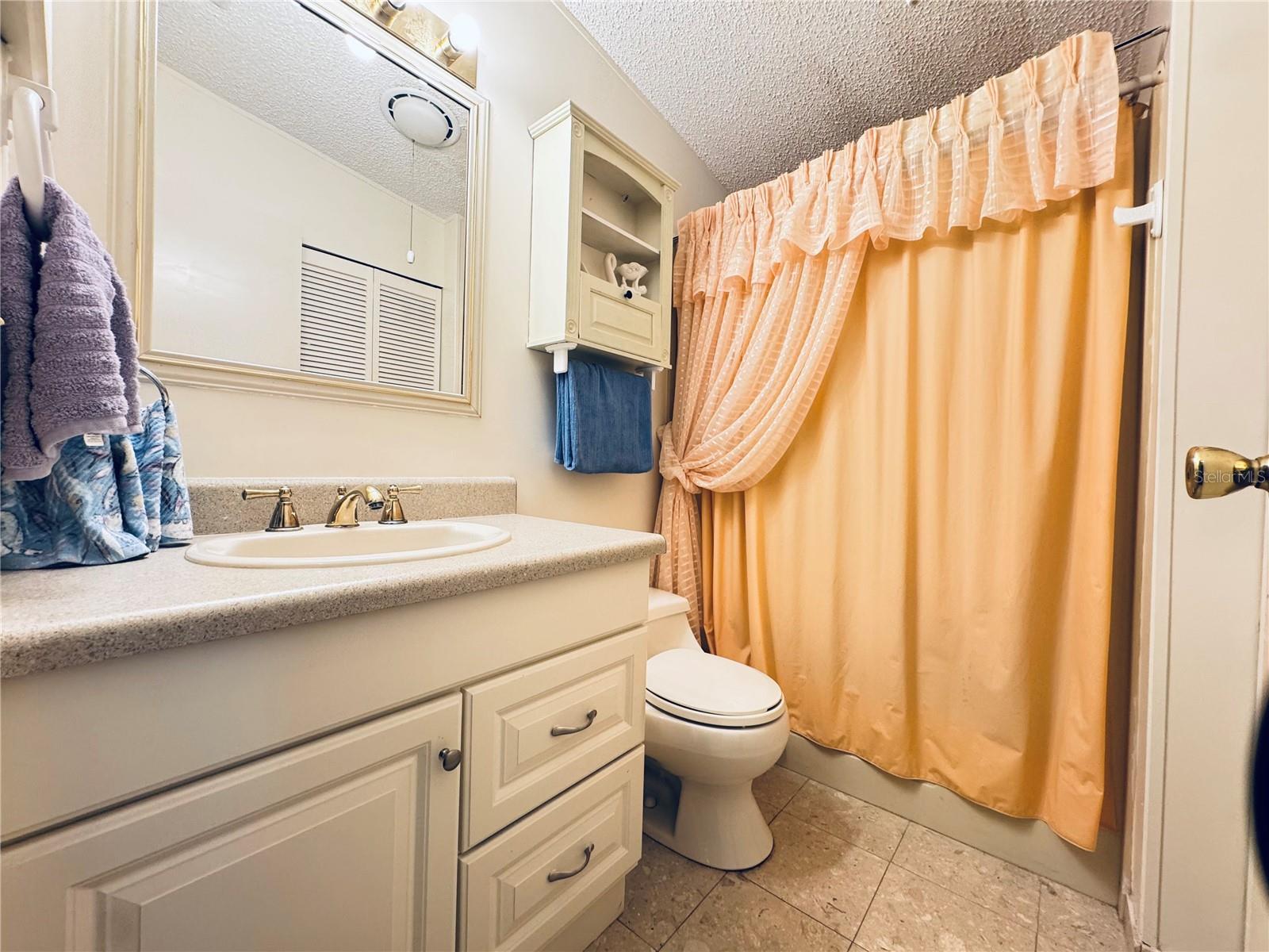 Image 10 of 34 For 722 Riverview Circle