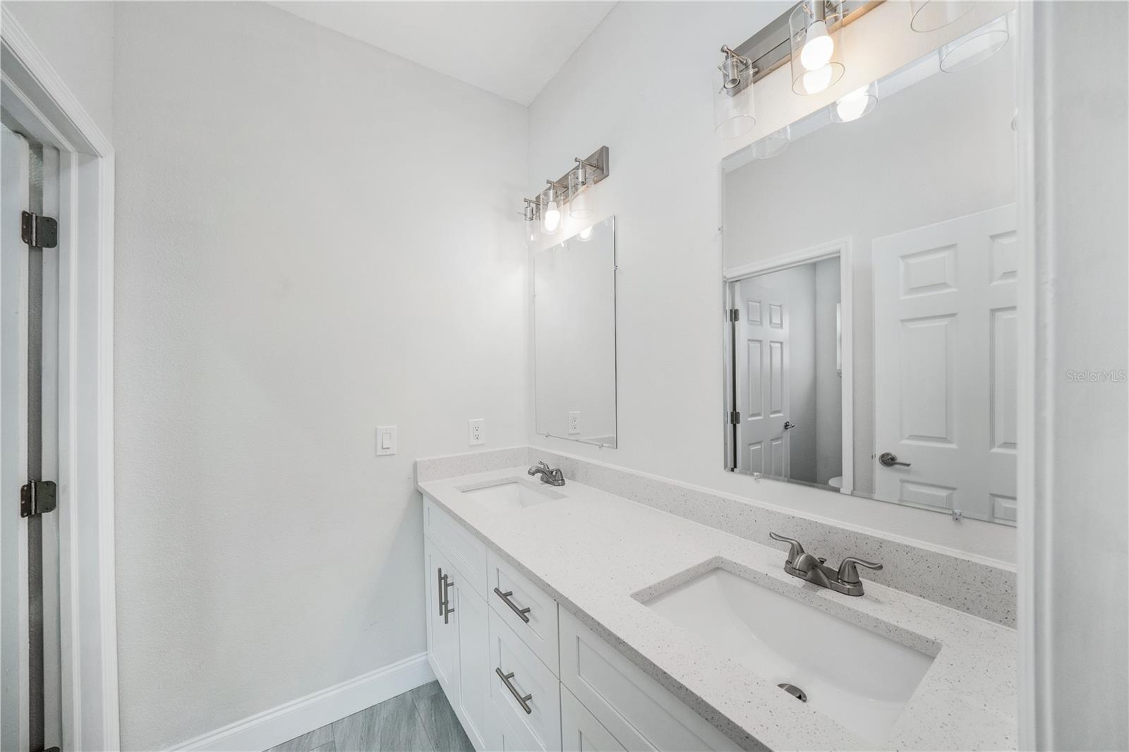 Image 17 of 28 For 5509 Fairlane Drive