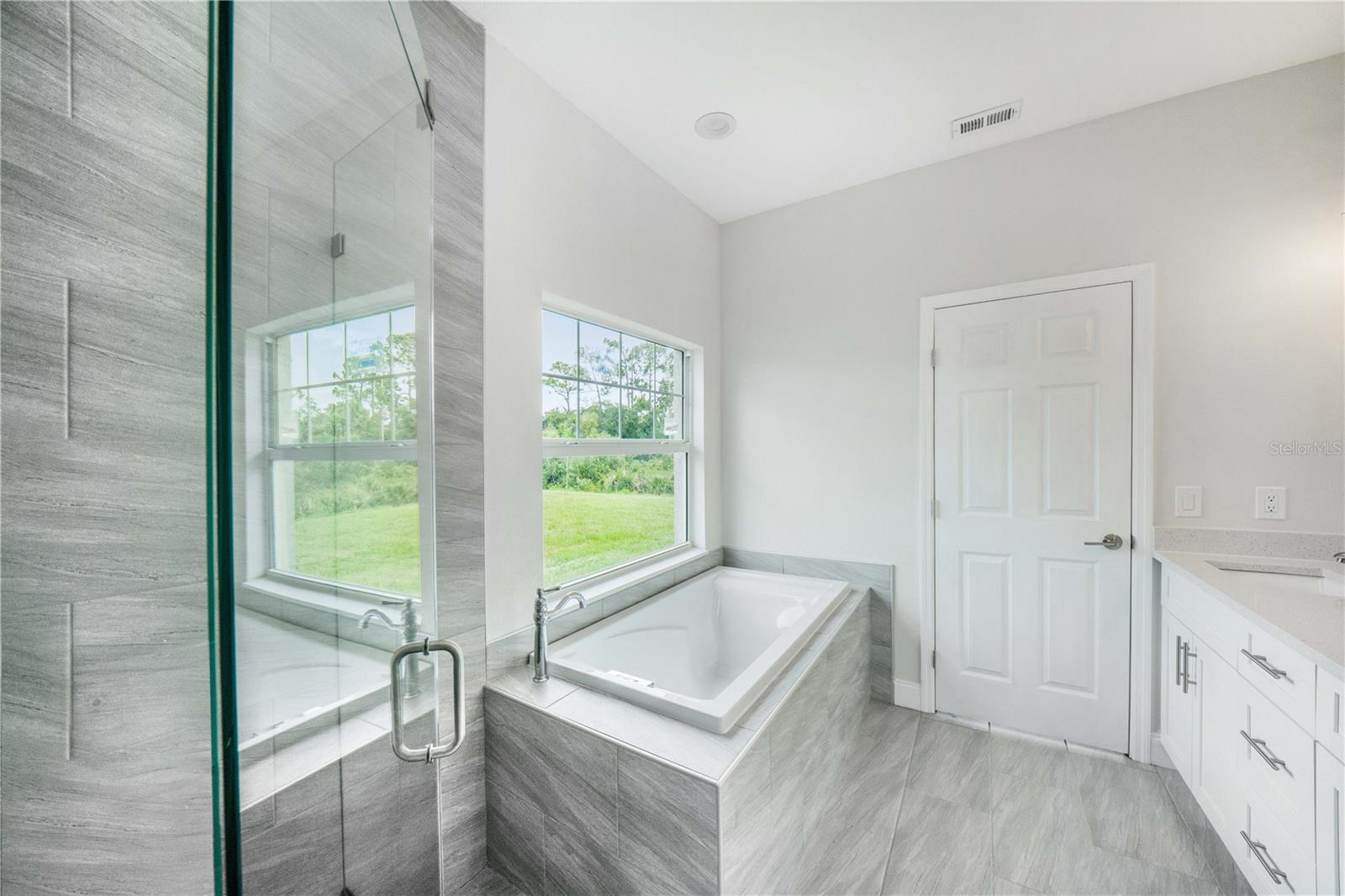 Image 21 of 28 For 5509 Fairlane Drive