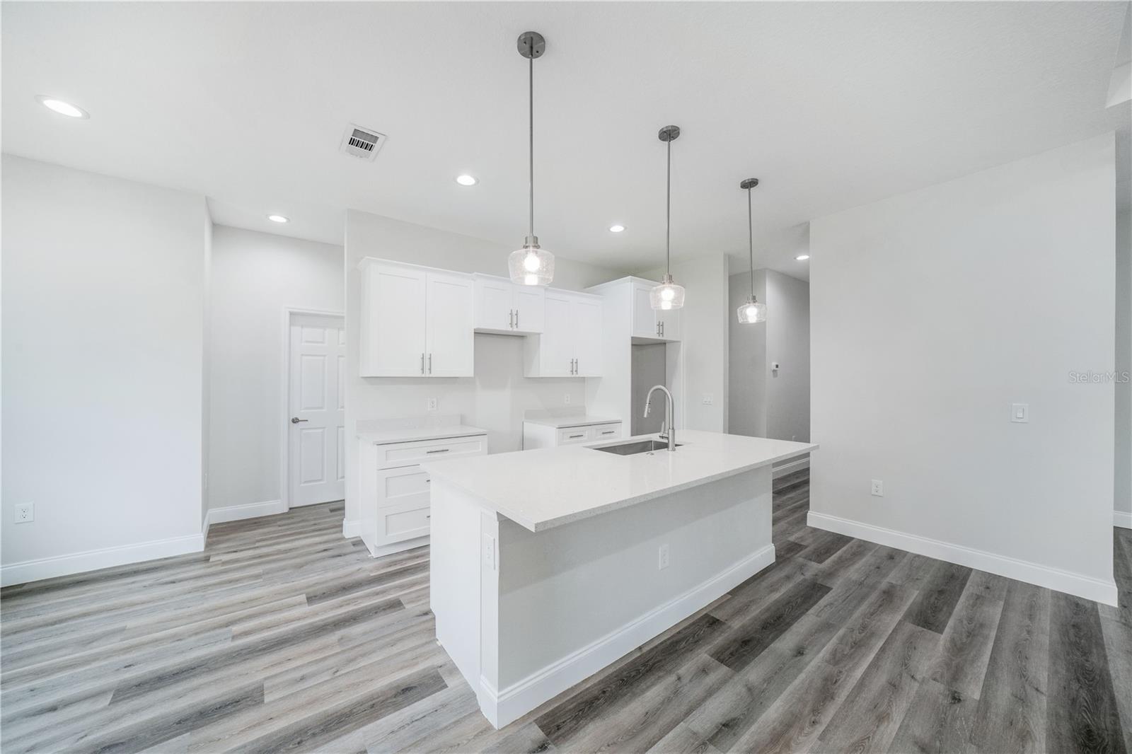 Image 5 of 28 For 5509 Fairlane Drive