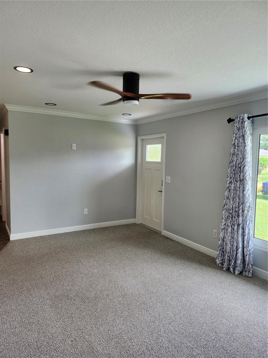 Image 3 of 32 For 18505 Satsuma Avenue