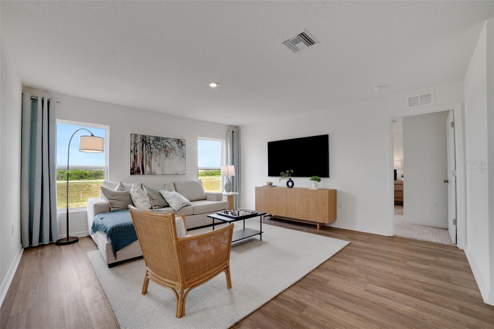 Image 3 of 25 For 1038 Ambleside Drive