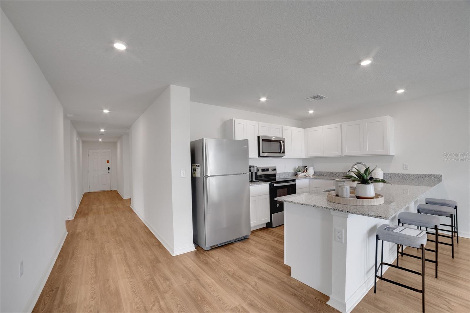 Image 7 of 25 For 1038 Ambleside Drive