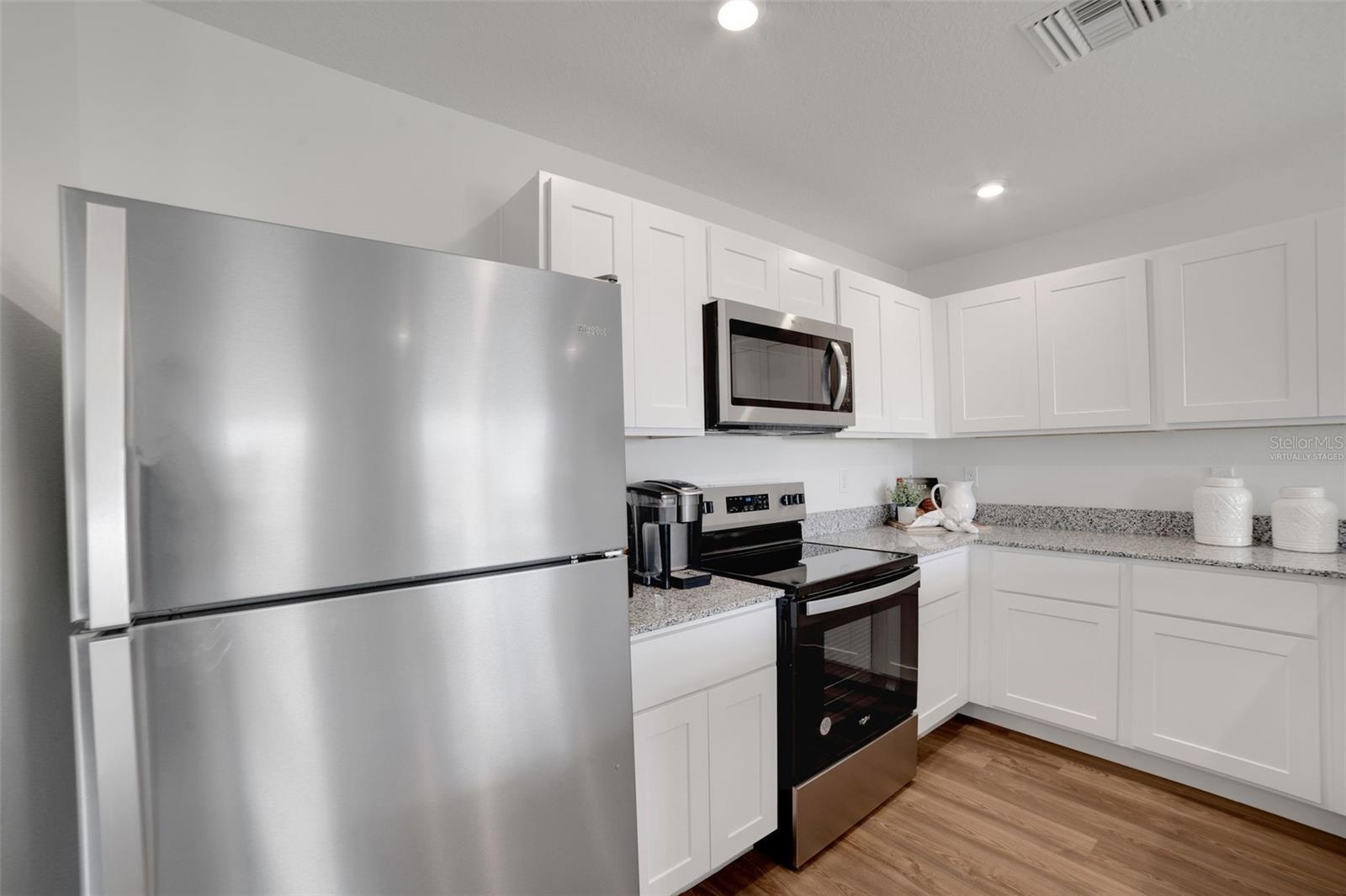 Image 9 of 25 For 1038 Ambleside Drive