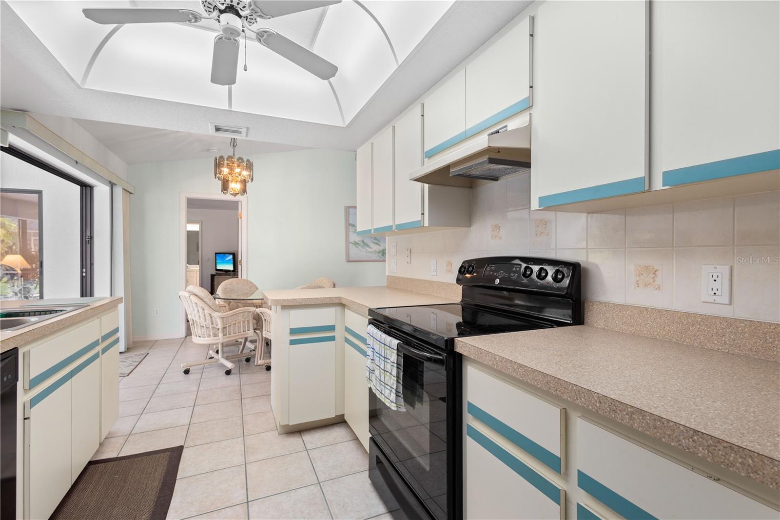 Image 11 of 33 For 18314 Koala Avenue