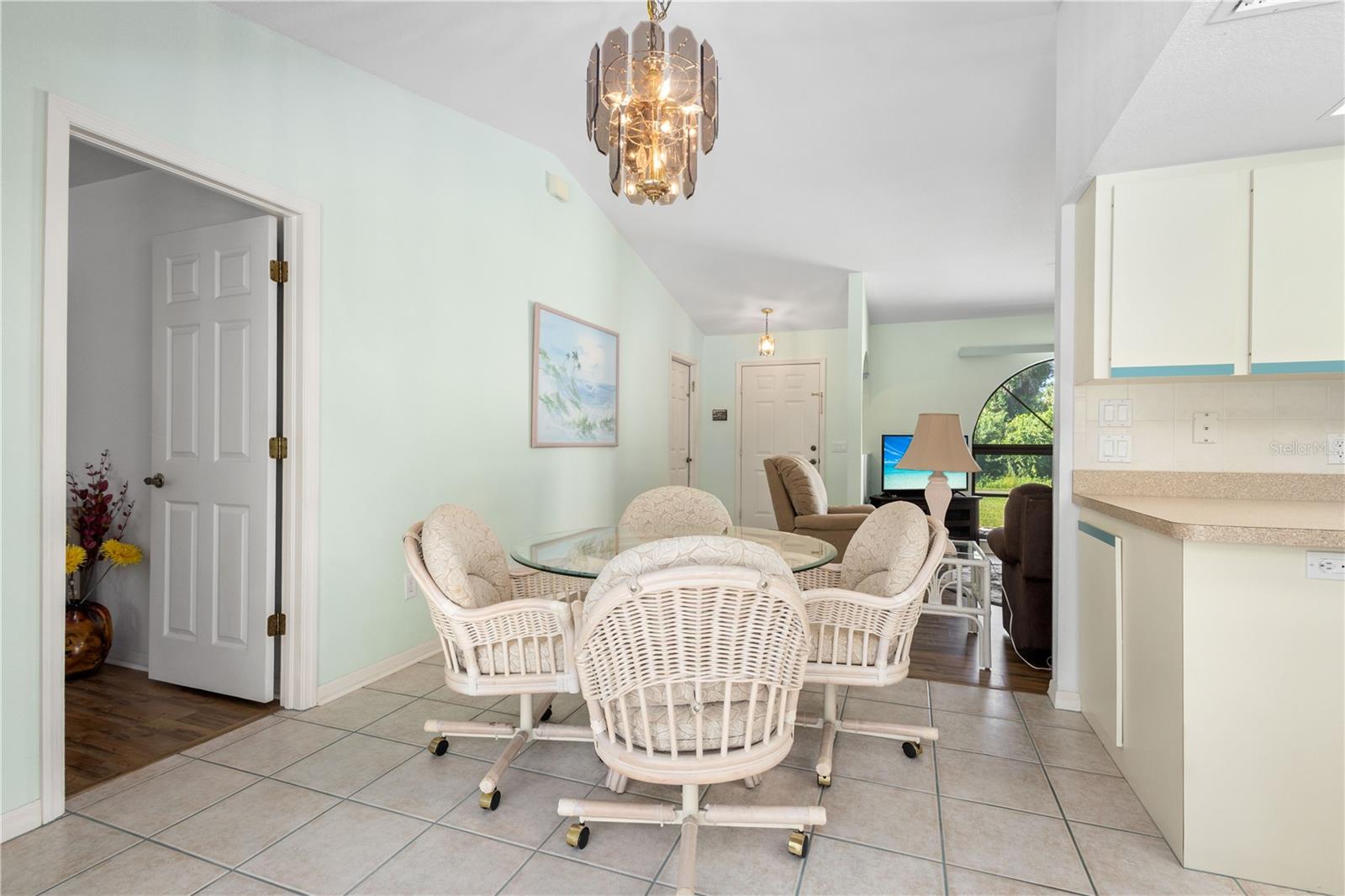 Image 7 of 33 For 18314 Koala Avenue