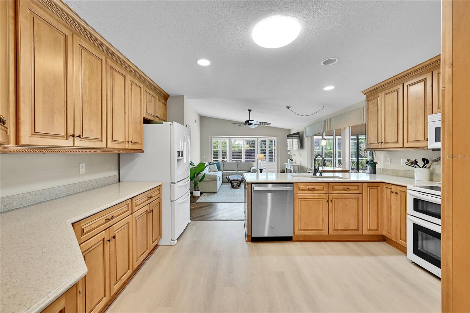 Image 10 of 41 For 1569 Waterford Drive