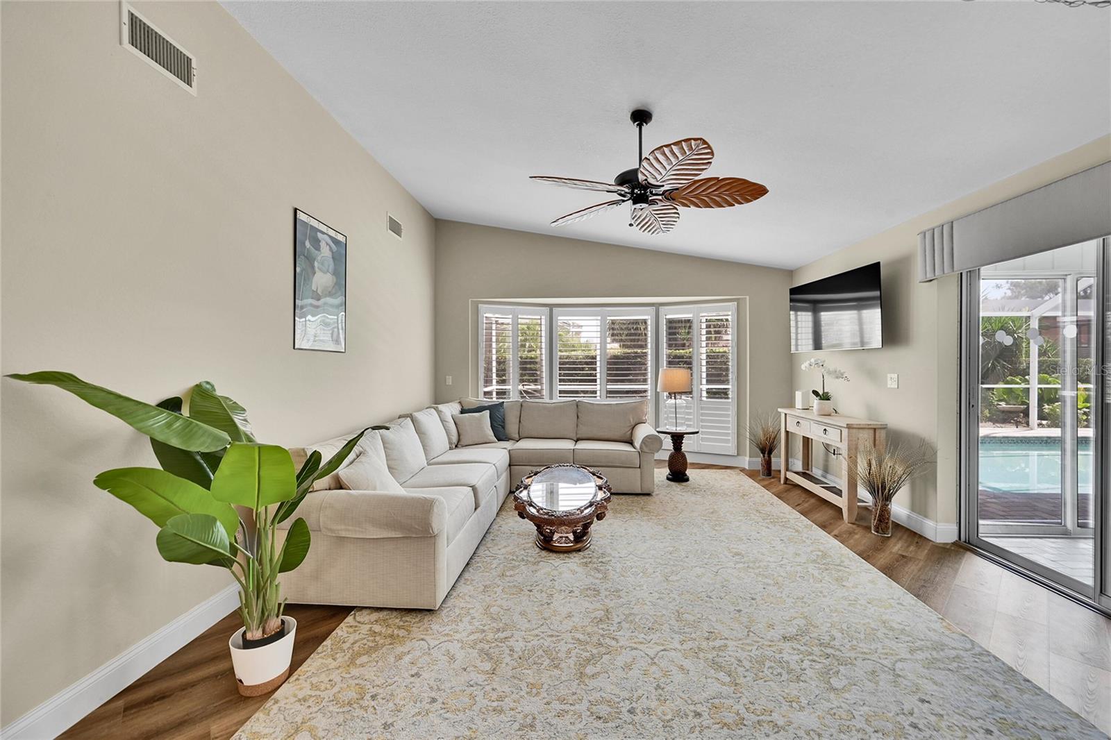 Image 11 of 41 For 1569 Waterford Drive