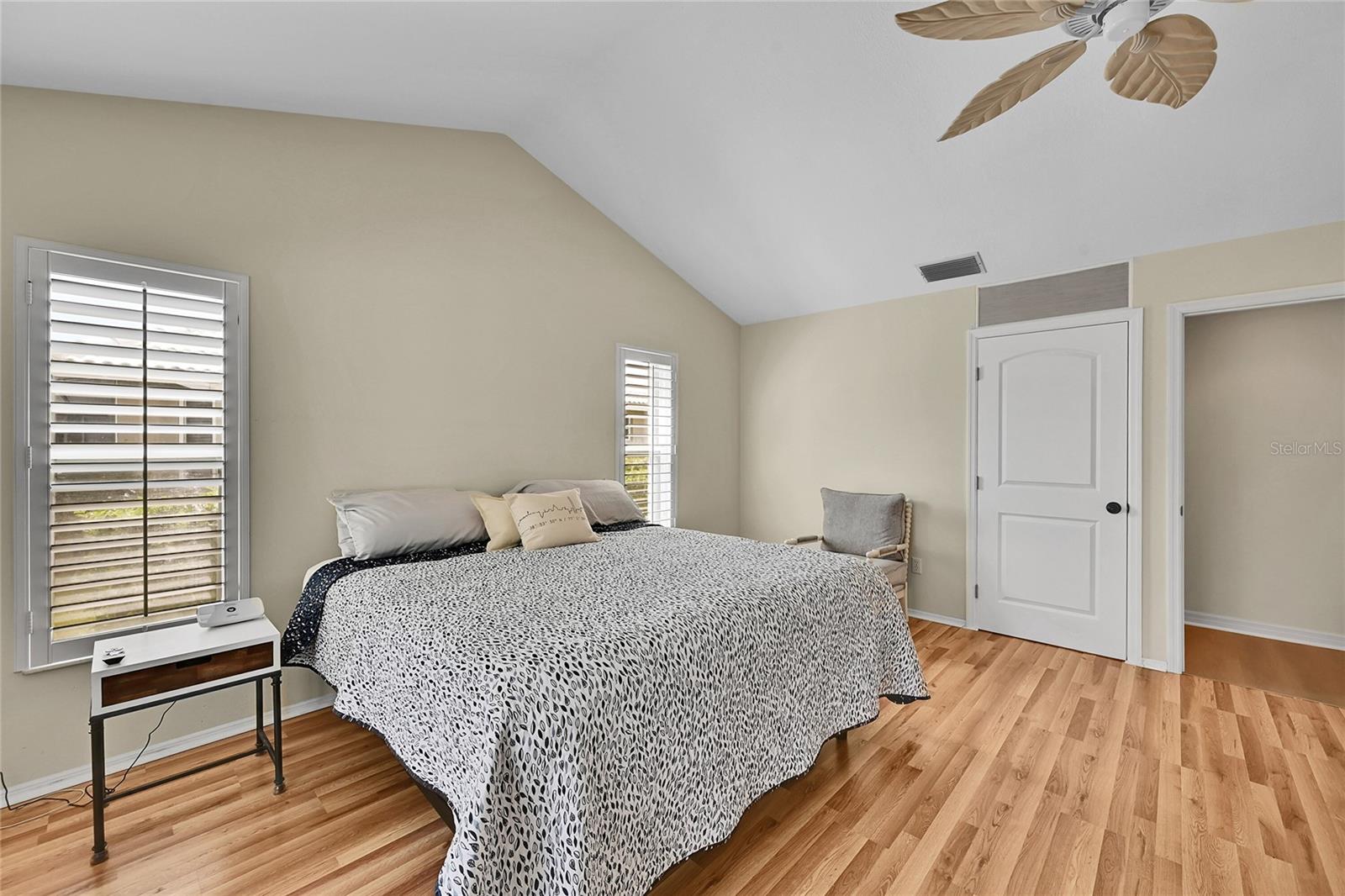 Image 14 of 41 For 1569 Waterford Drive
