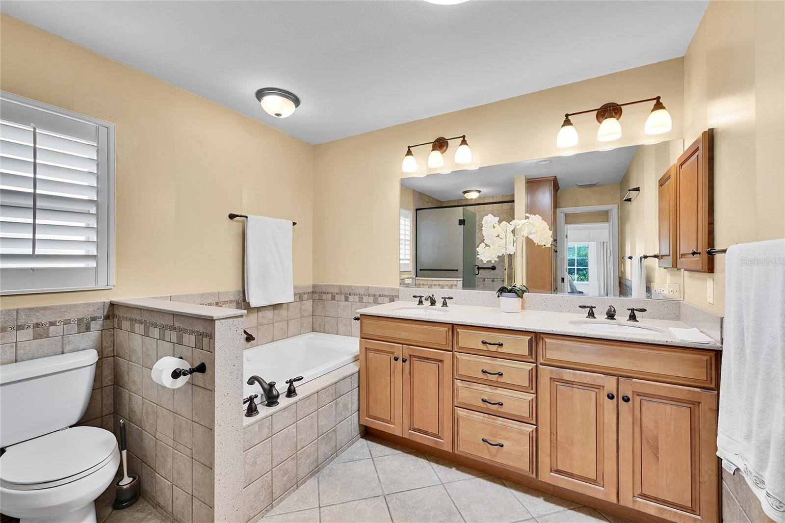 Image 17 of 41 For 1569 Waterford Drive