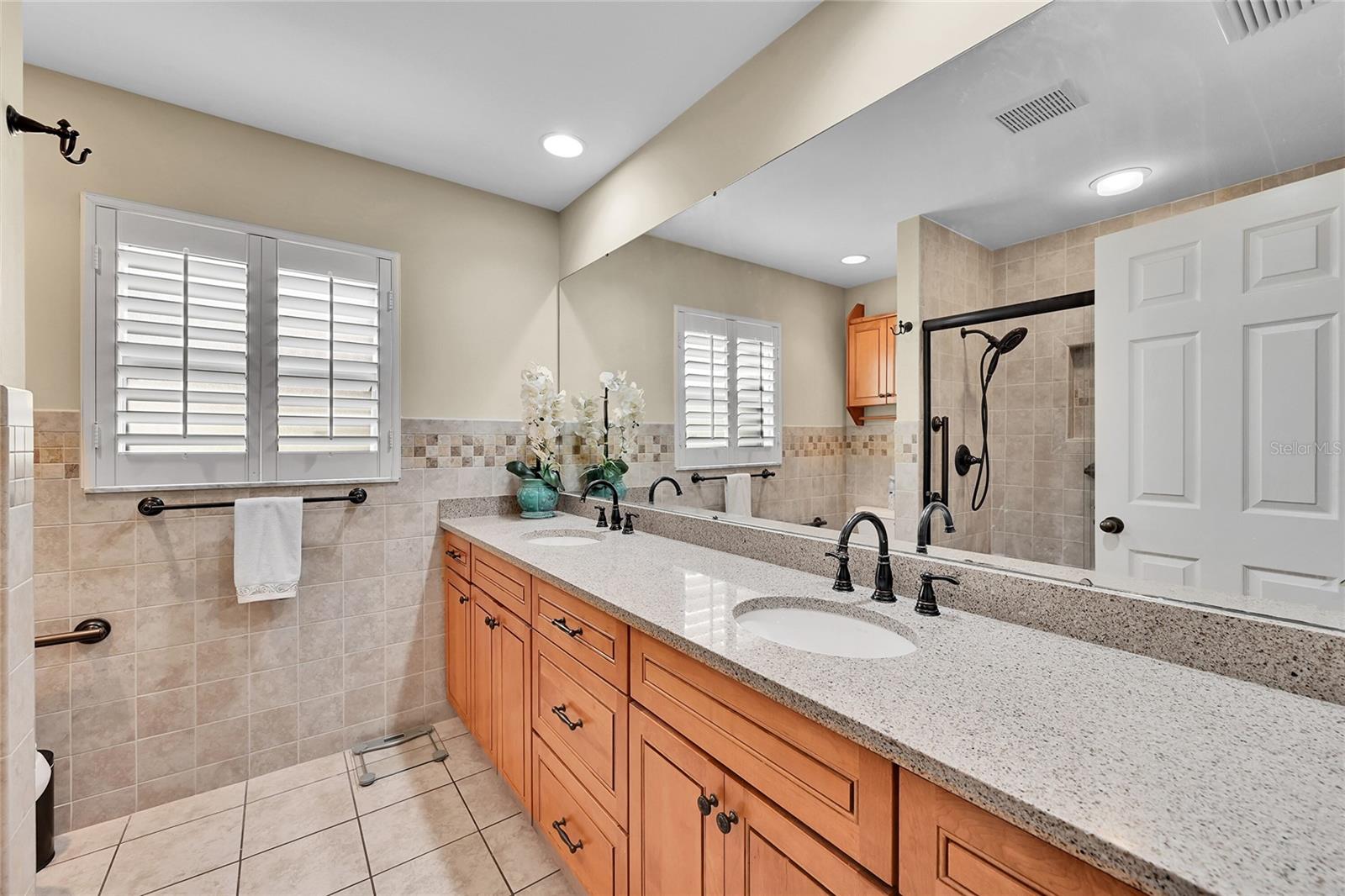 Image 22 of 41 For 1569 Waterford Drive