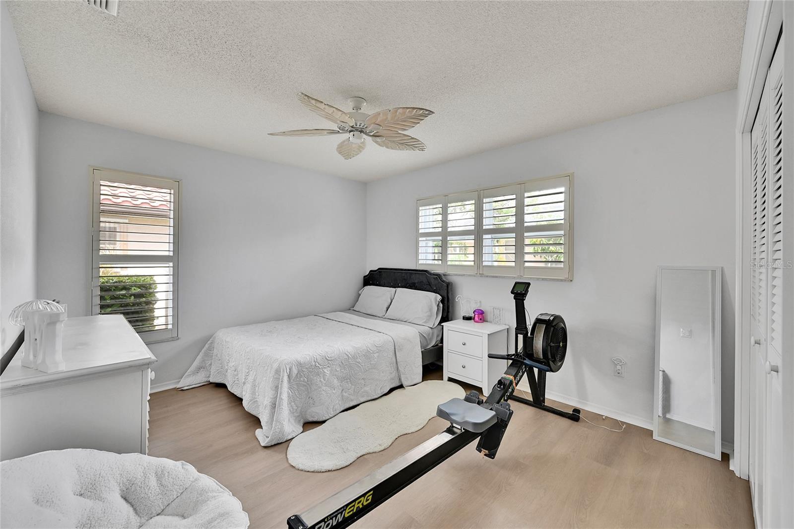 Image 24 of 41 For 1569 Waterford Drive